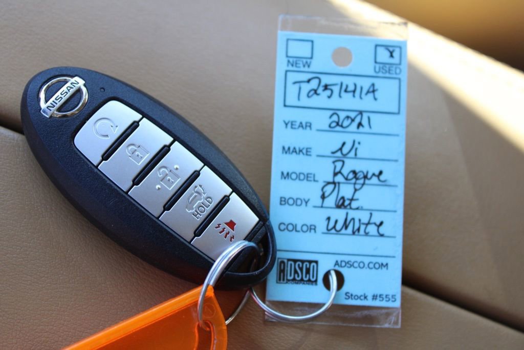 Used 2021 Nissan Rogue Platinum image 35