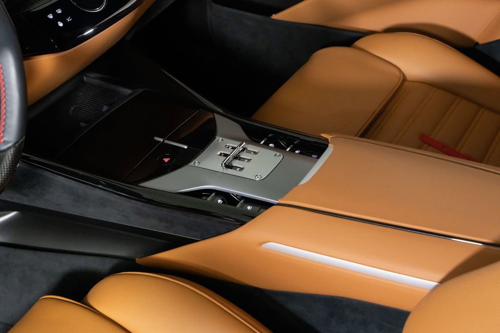 Used 2025 Ferrari Purosangue AWD/4WD image 31