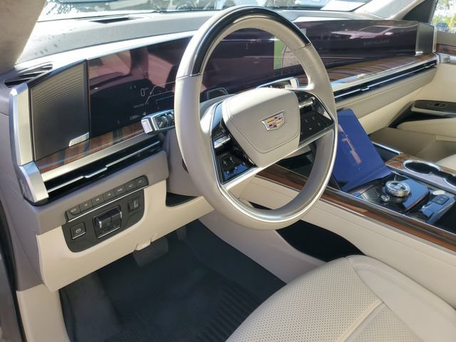 Used 2025 Cadillac Escalade ESV Sport Platinum w/ LPO, Floor Liner Package AWD/4WD image 20