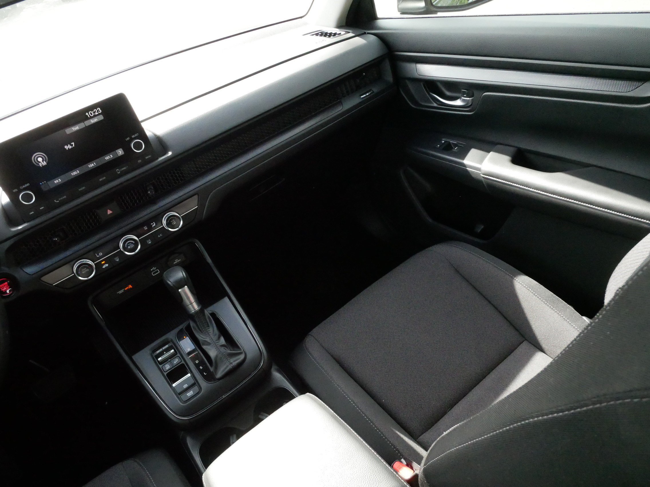Used 2024 Honda CR-V LX image 11