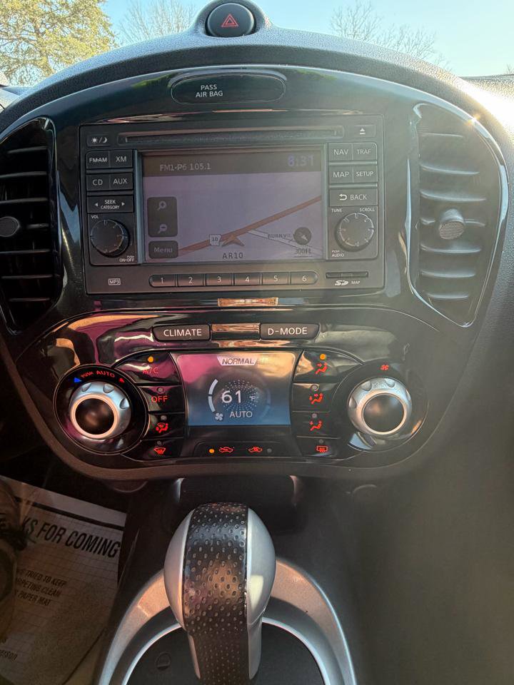 Used 2014 Nissan Juke SL FWD image 17
