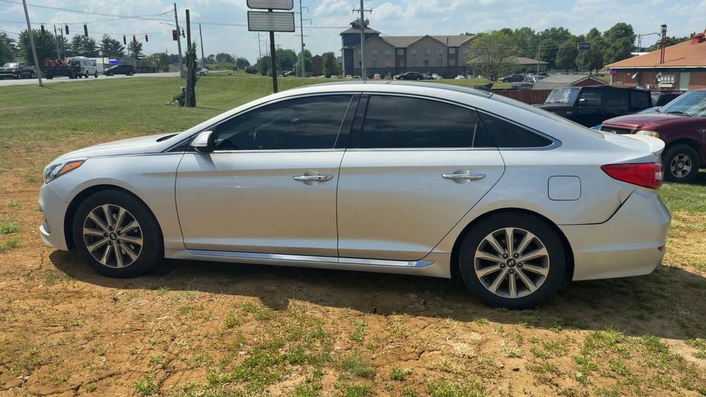 Used 2016 Hyundai Sonata Limited w/ Option Group 04 FWD image 4