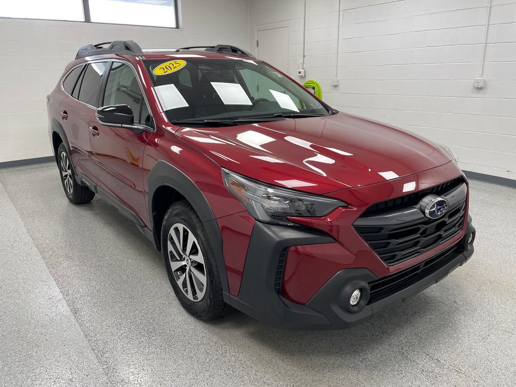Used 2025 Subaru Outback Premium AWD/4WD image 4