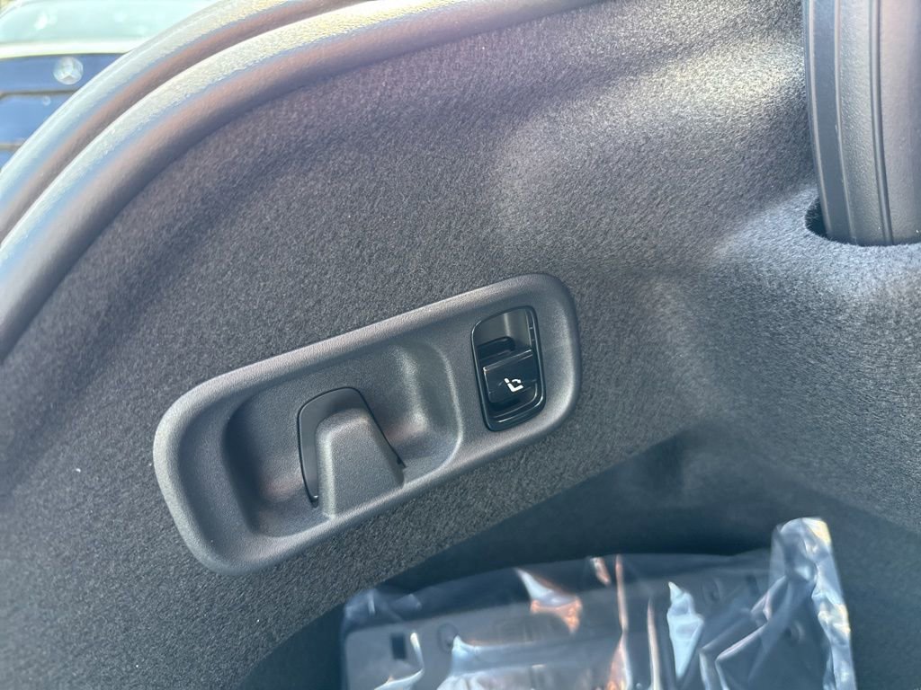 New 2025 Mercedes-Benz C 300 4MATIC Sedan image 28