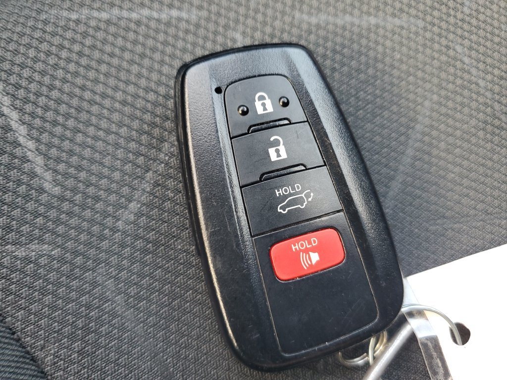 Certified 2024 Toyota RAV4 XLE w/ Convenience Package FWD image 24