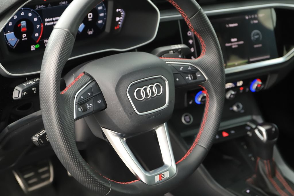 Certified 2025 Audi Q3 2.0T Premium Plus w/ Premium Plus Package AWD/4WD image 16