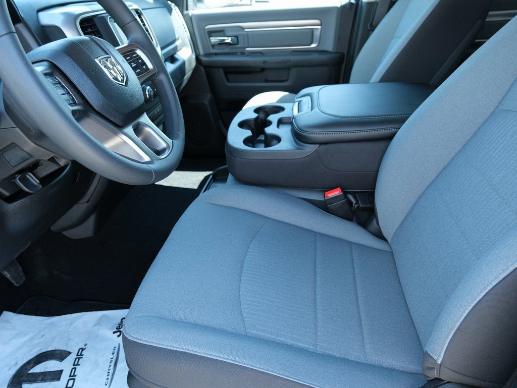Used 2023 RAM 1500 Classic SLT AWD/4WD image 5