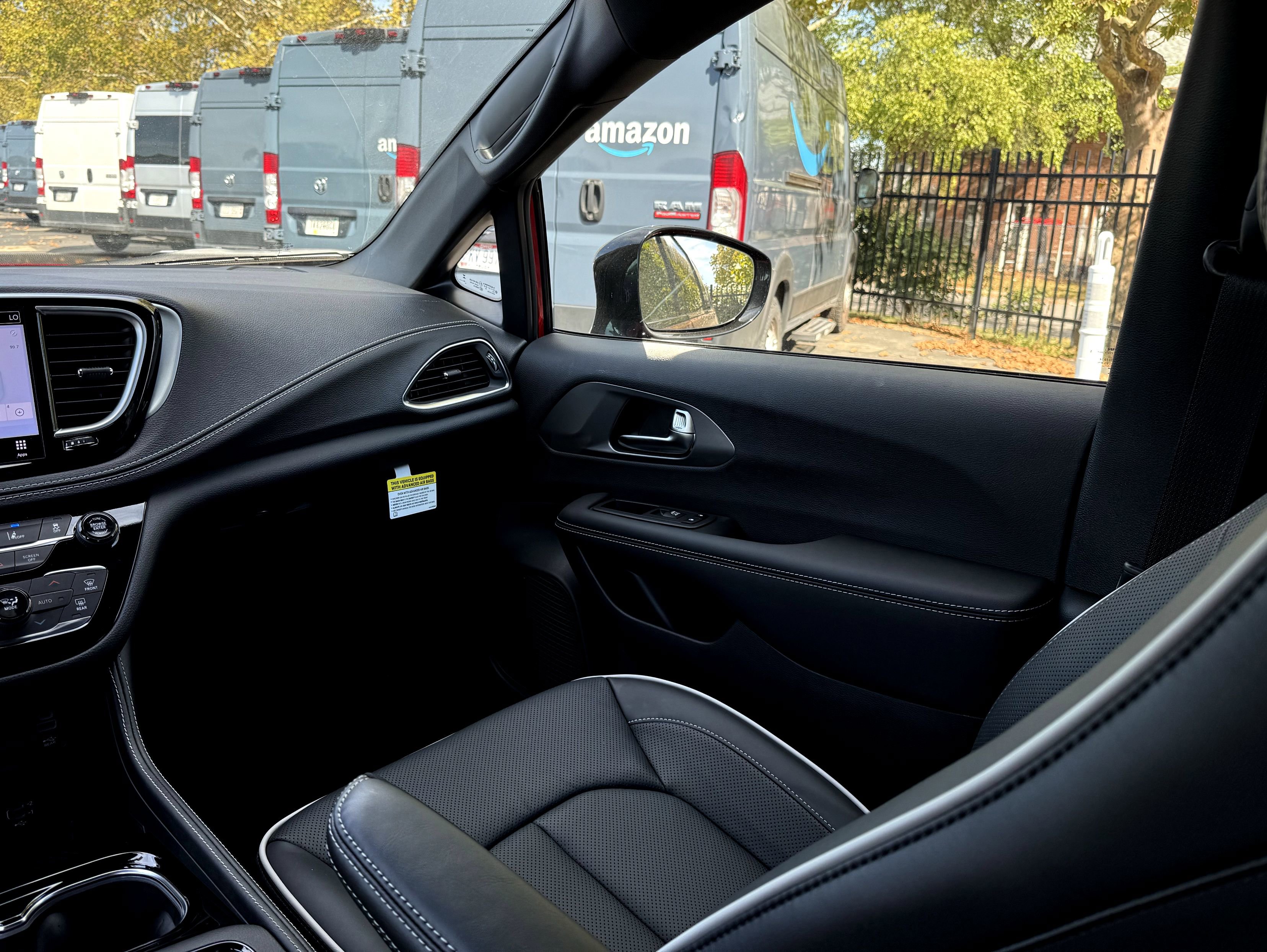 New 2026 Chrysler Pacifica Limited image 35