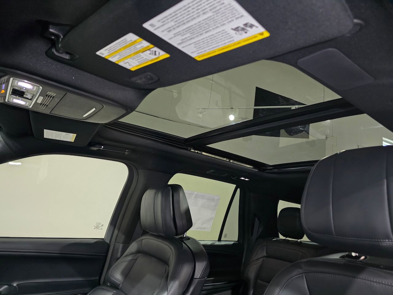 New 2025 Lincoln Navigator L Reserve w/ Jet Appearance Package image 20