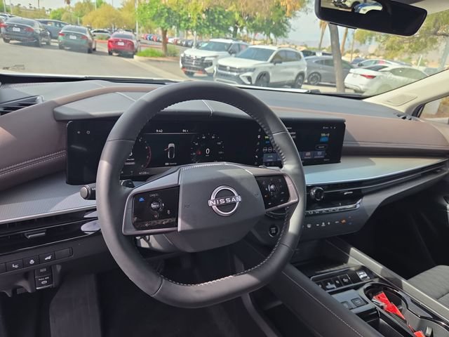 Certified 2025 Nissan Murano Platinum w/ Cargo Package AWD/4WD image 11