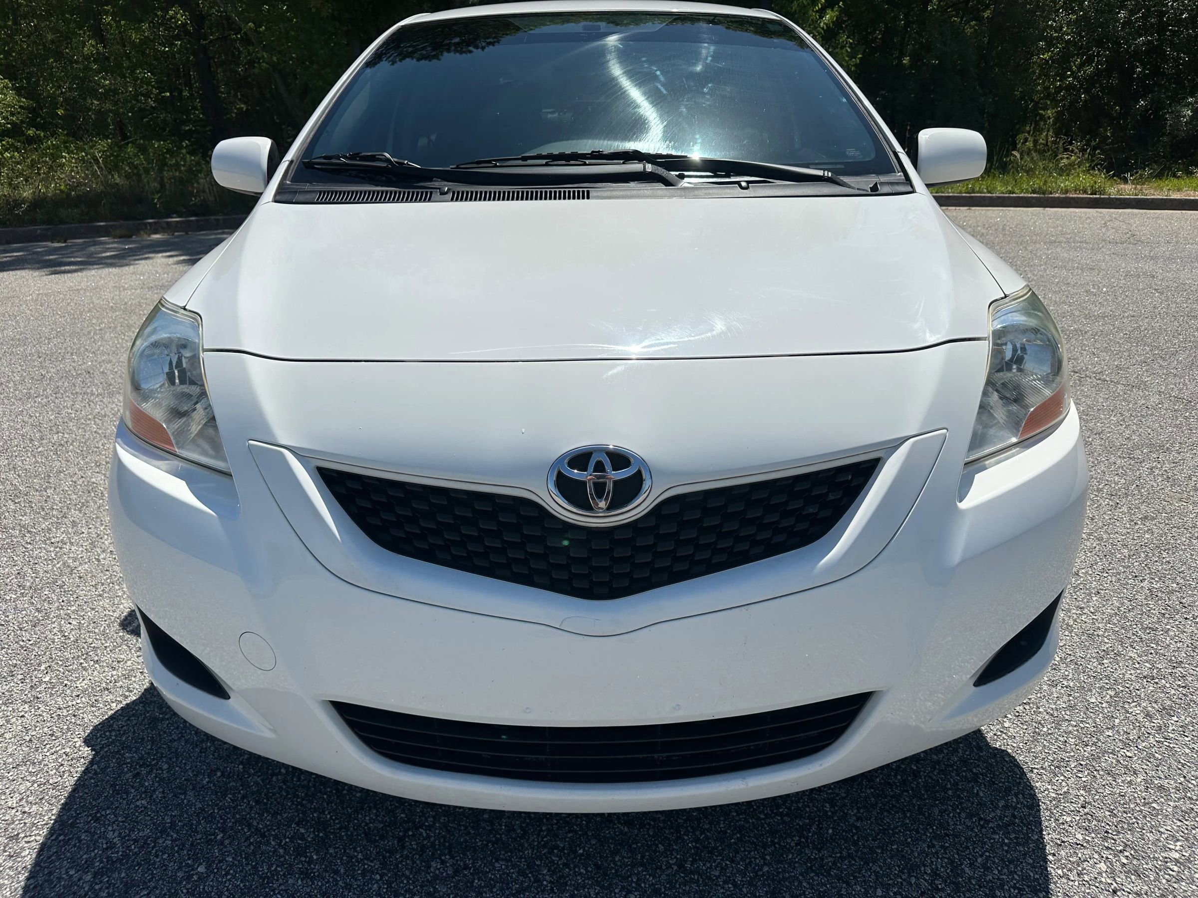 Used 2011 Toyota Yaris Sedan image 8