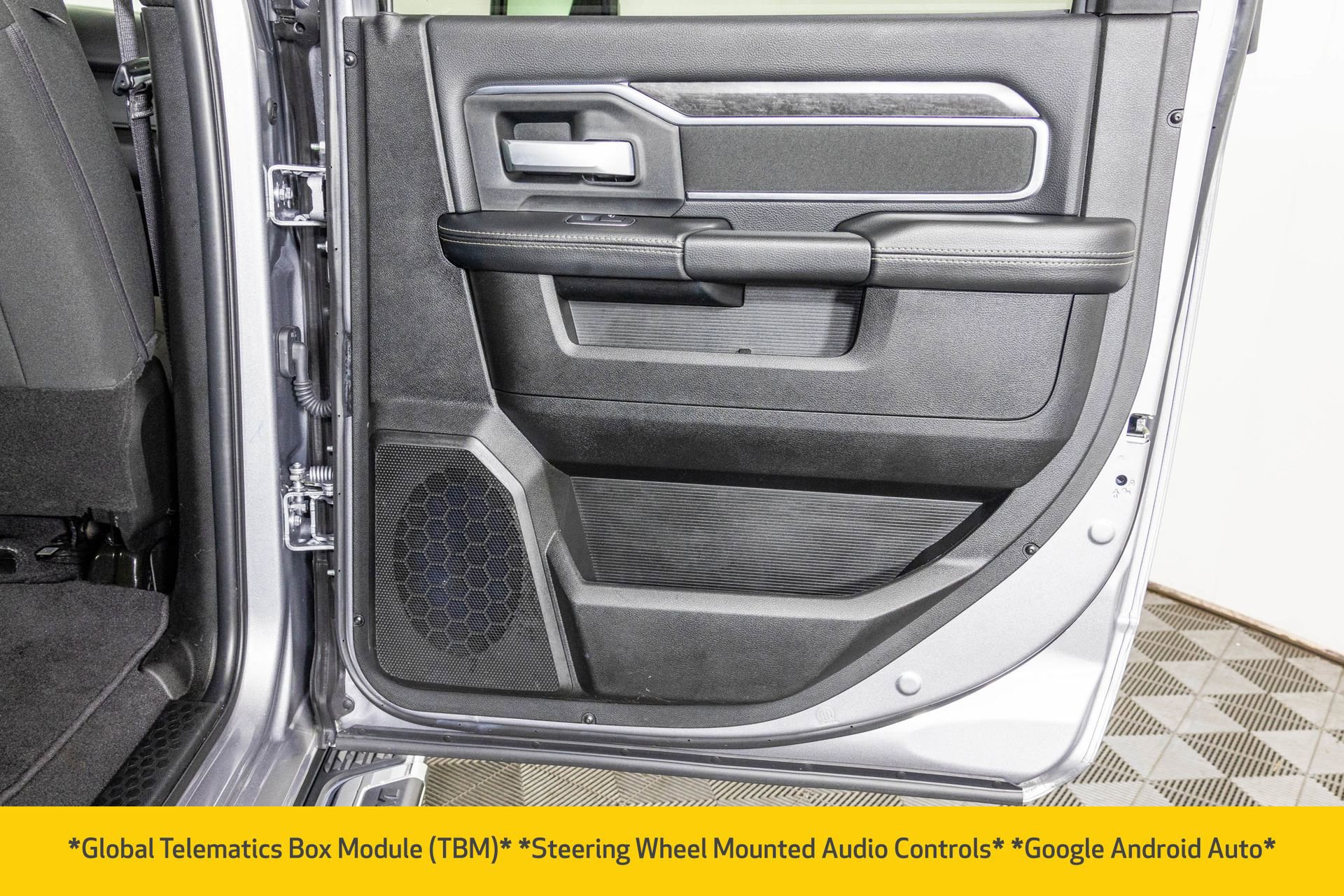 Used 2024 RAM 2500 Big Horn w/ Safety Group image 39