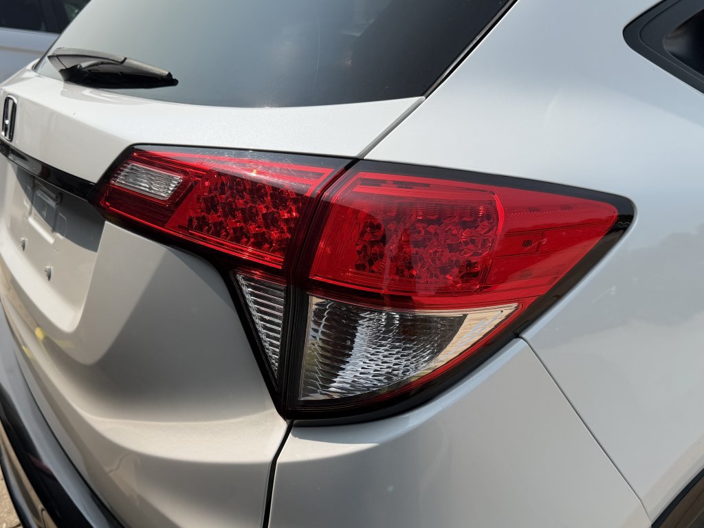 Used 2022 Honda HR-V Sport image 29