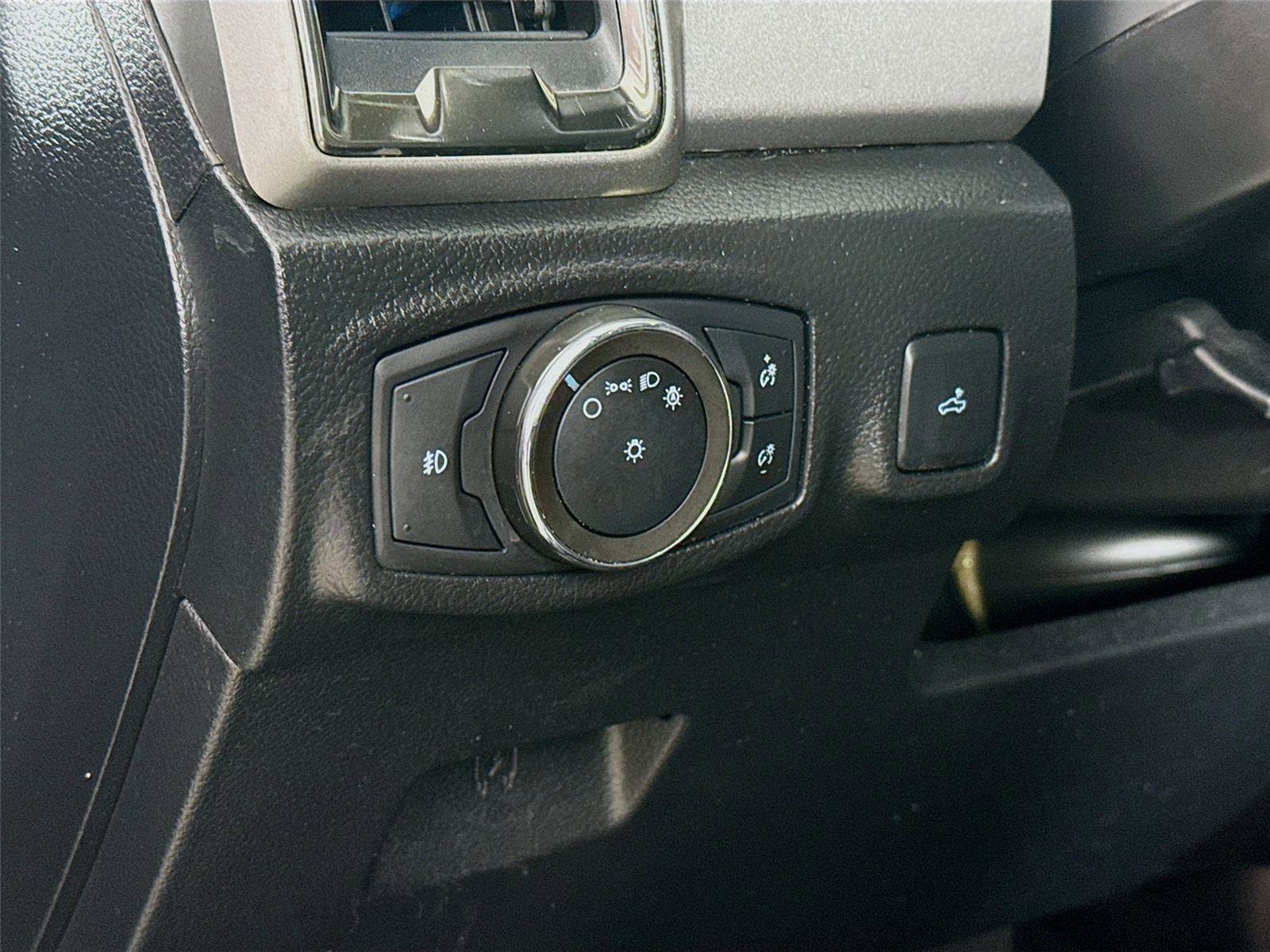 Used 2022 Ford Ranger XLT w/ Equipment Group 302A High AWD/4WD image 4