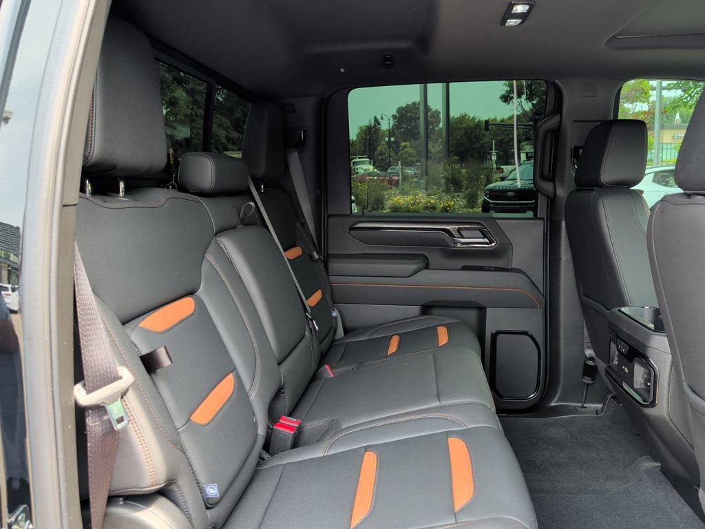 Used 2025 GMC Sierra 3500 AT4 w/ AT4 Premium Plus Package AWD/4WD image 35