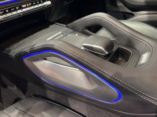 Used 2025 Mercedes-Benz GLE 450e 4MATIC w/ AMG Line Exterior image 26