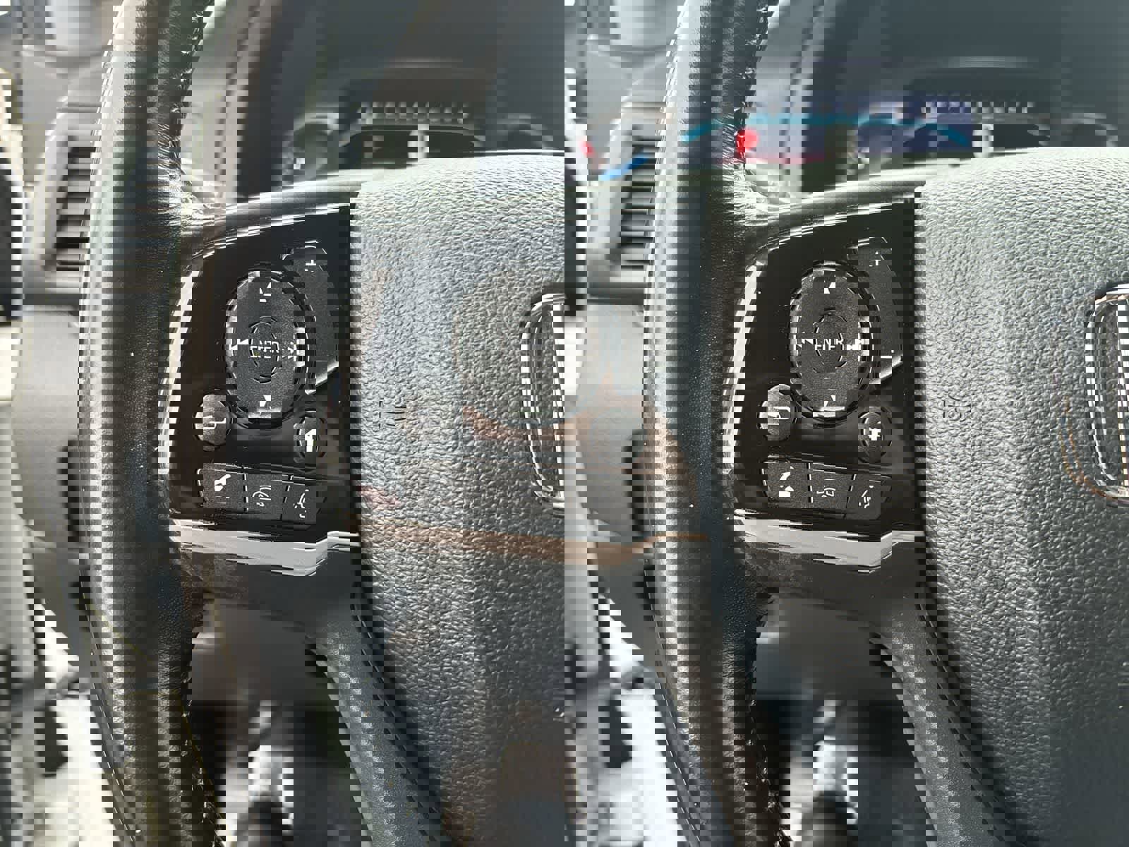 Used 2020 Honda Pilot Touring image 11