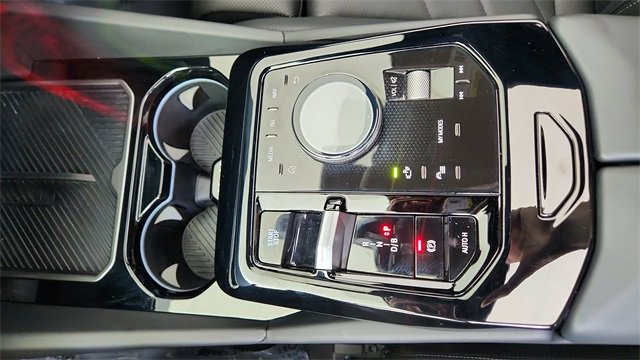 Used 2025 BMW i5 eDrive40i w/ M Sport Package image 48