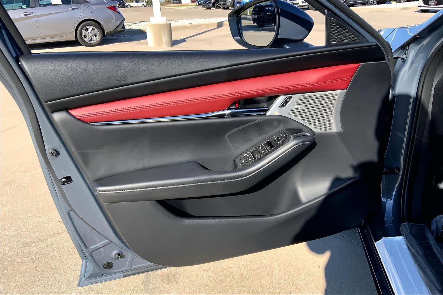 New 2026 MAZDA MAZDA3 2.5 S Hatchback w/ Premium Pkg FWD image 10