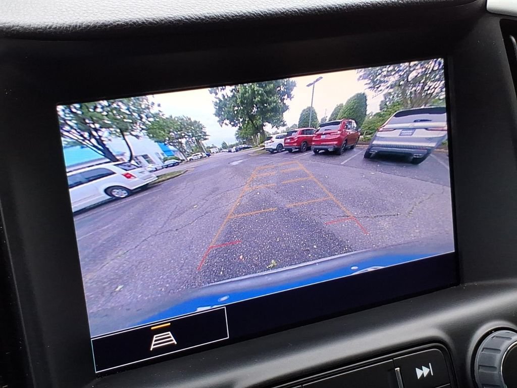 Used 2023 GMC Terrain SLT AWD/4WD image 16