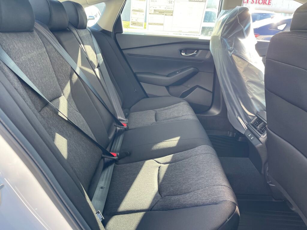 Certified 2025 Honda Accord SE image 8
