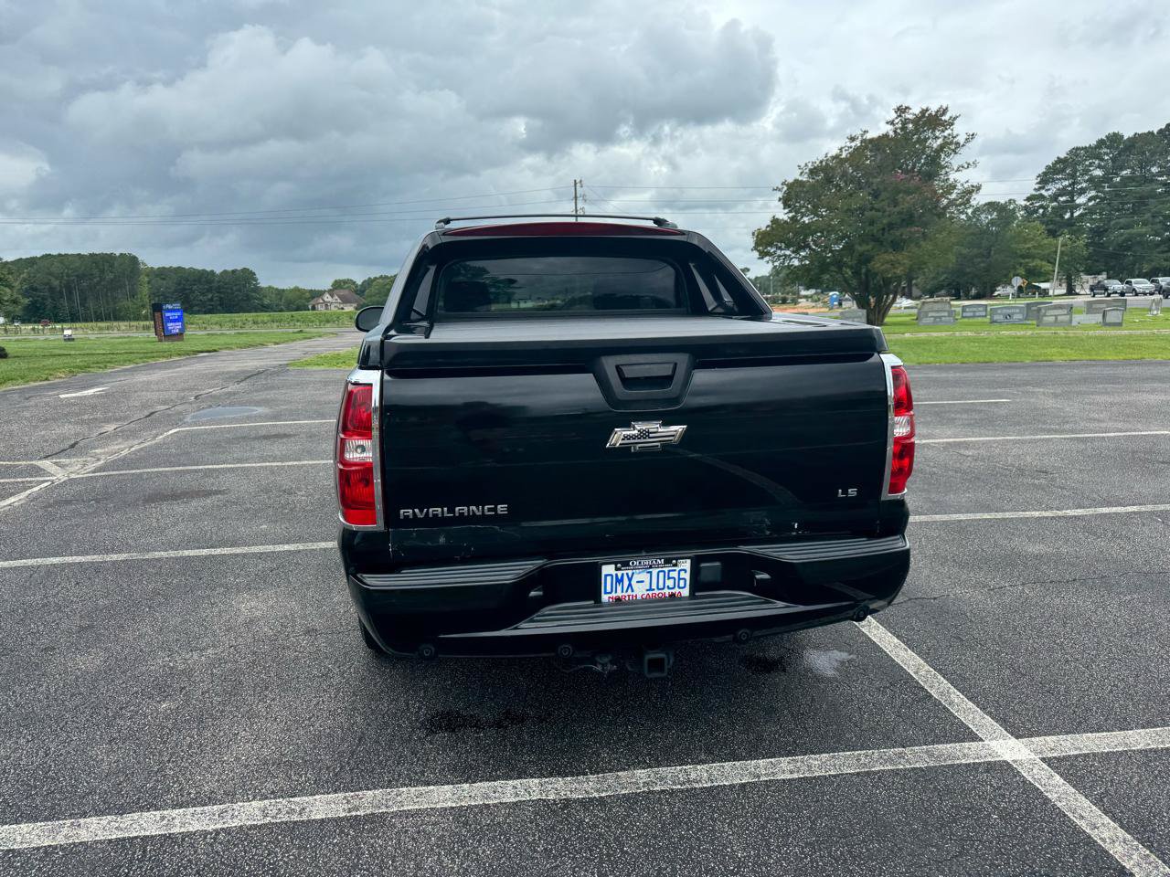 Used 2011 Chevrolet Avalanche LTZ AWD/4WD image 8