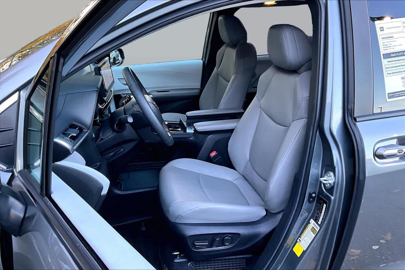 Certified 2026 Toyota Sienna XLE FWD image 9