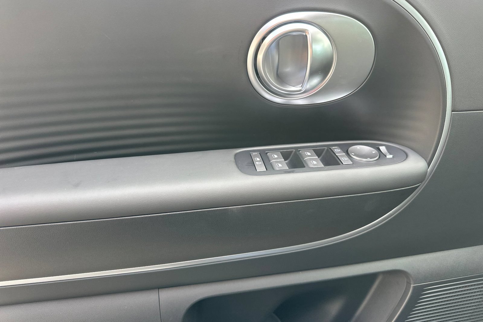 New 2026 Hyundai Ioniq 9 S RWD image 12