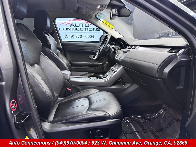 Used 2019 Land Rover Range Rover Evoque SE AWD/4WD image 7