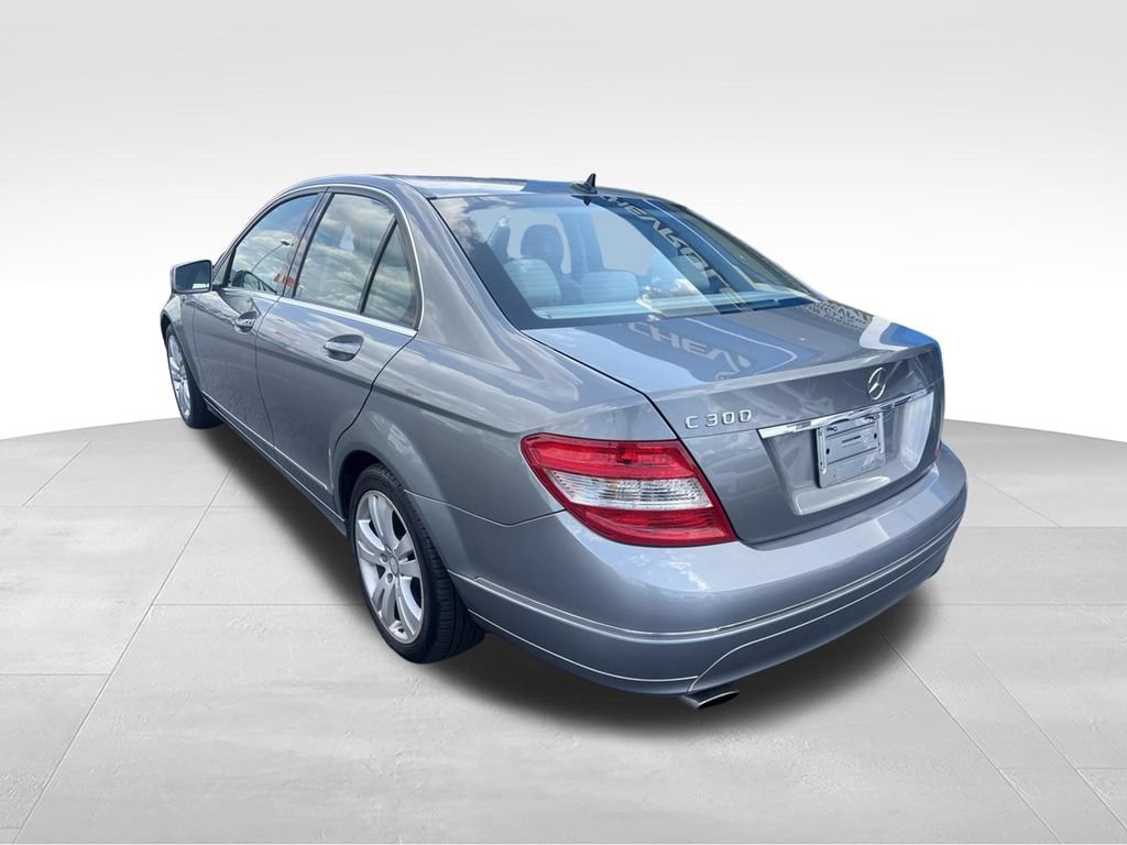 Used 2011 Mercedes-Benz C 300 Sedan image 7