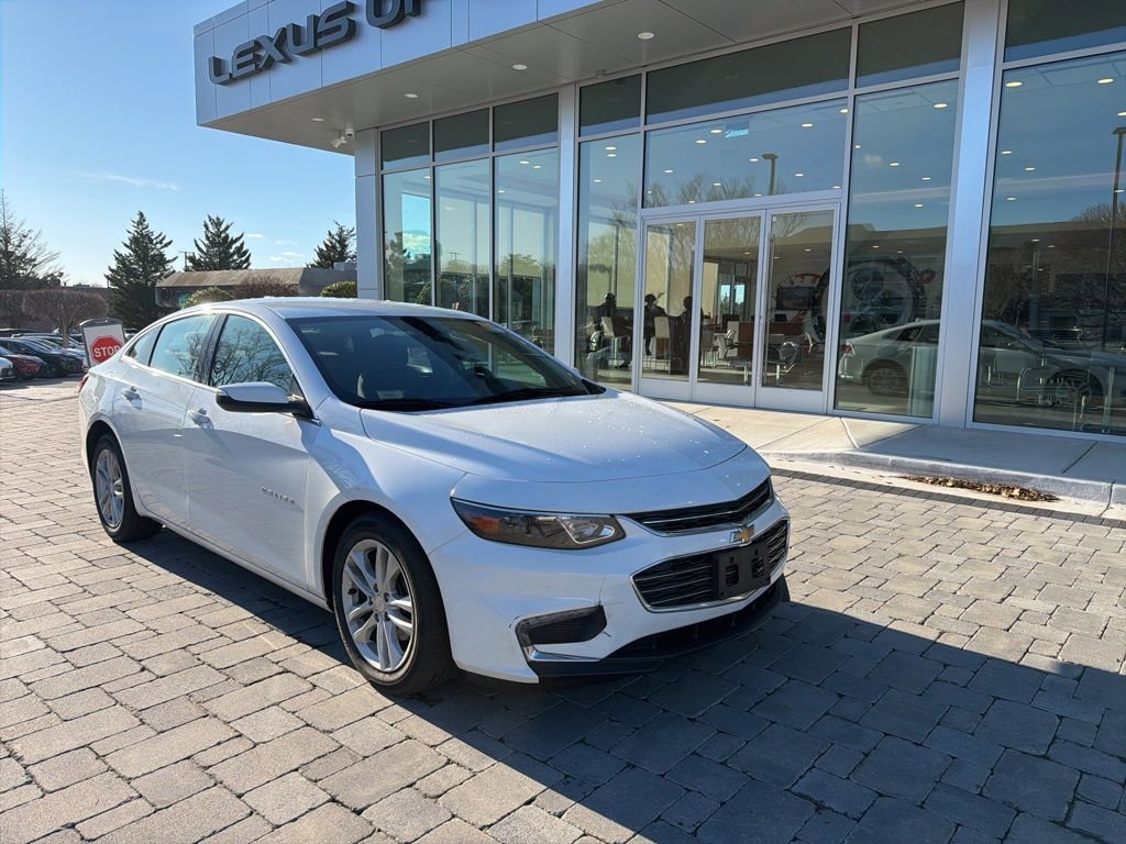 Used 2018 Chevrolet Malibu LT image 3