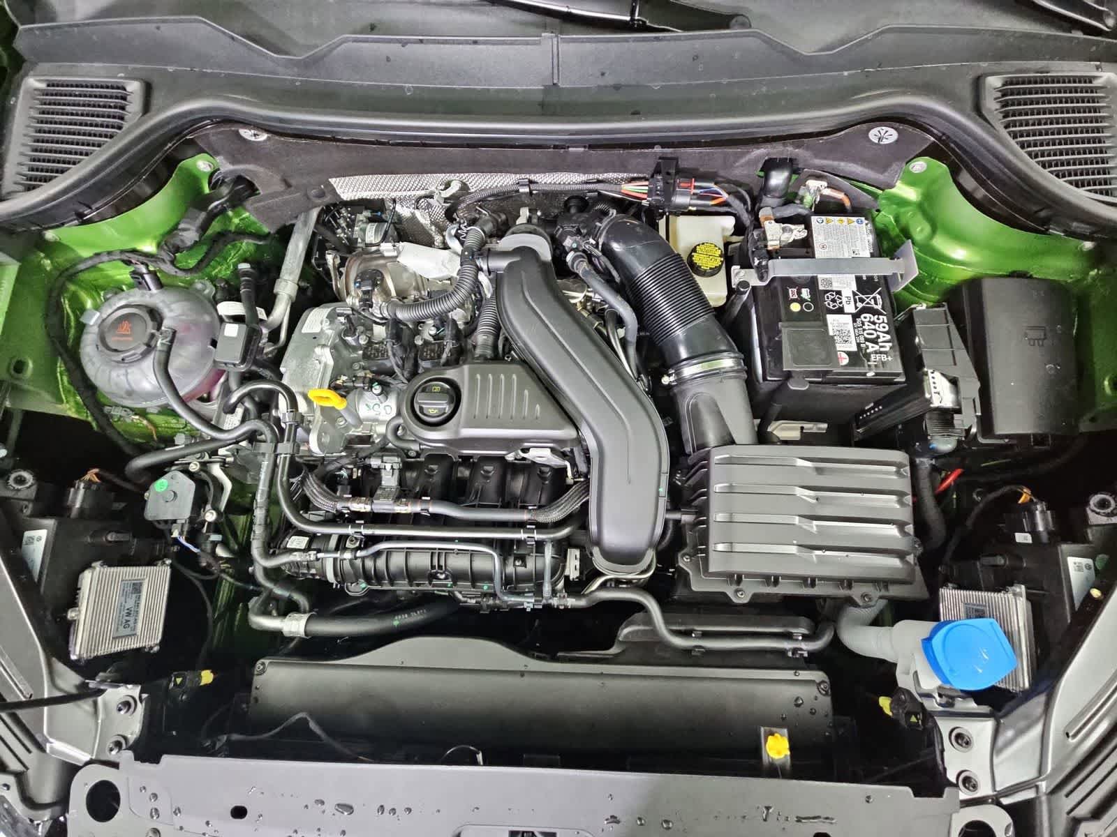 New 2026 Volkswagen Taos SE AWD/4WD image 14