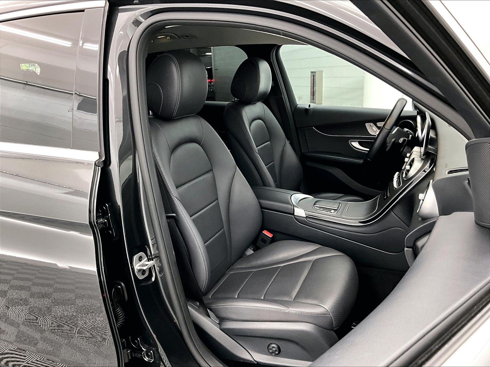 Certified 2022 Mercedes-Benz GLC 300 image 6