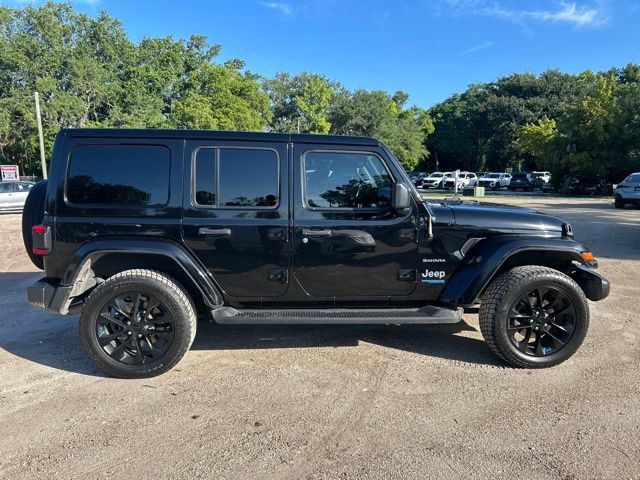 Used 2022 Jeep Wrangler Unlimited Sahara AWD/4WD image 18