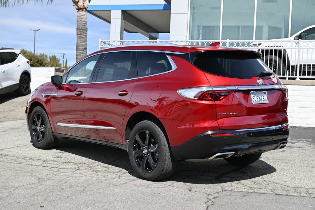 Used 2024 Buick Enclave Essence w/ Sport Touring Edition image 7