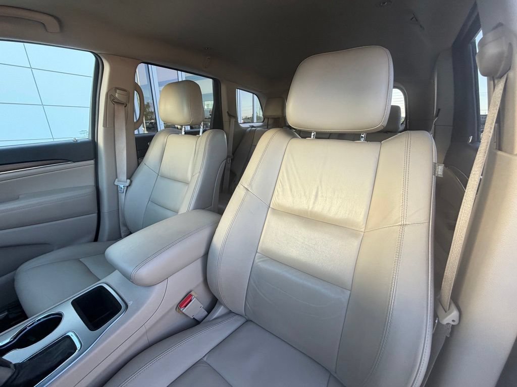 Used 2018 Jeep Grand Cherokee Limited RWD image 3
