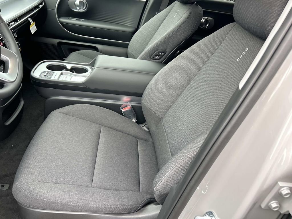 New 2026 Hyundai Ioniq 9 SE image 15