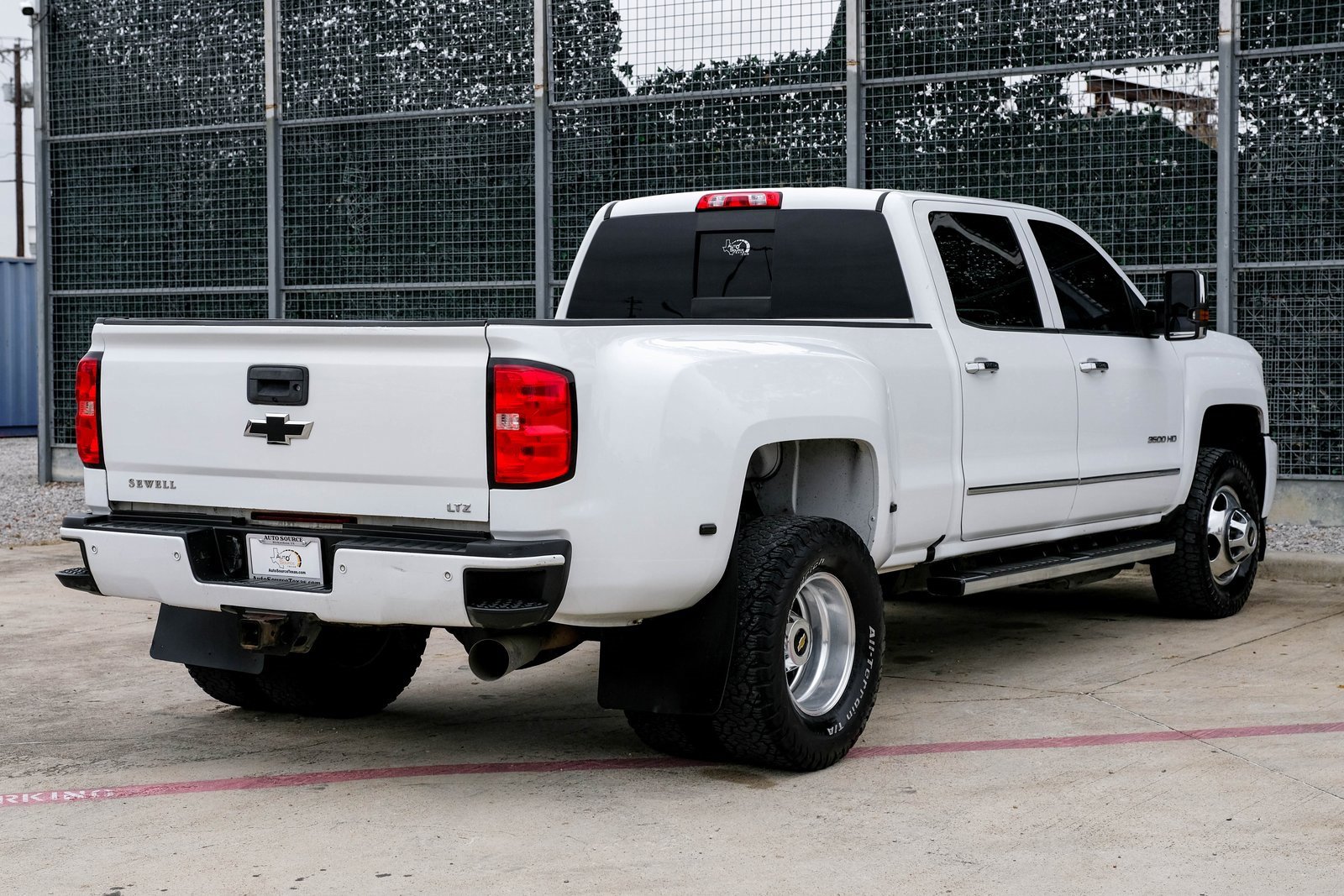 Used 2019 Chevrolet Silverado 3500 LTZ w/ Duramax Plus Package image 7