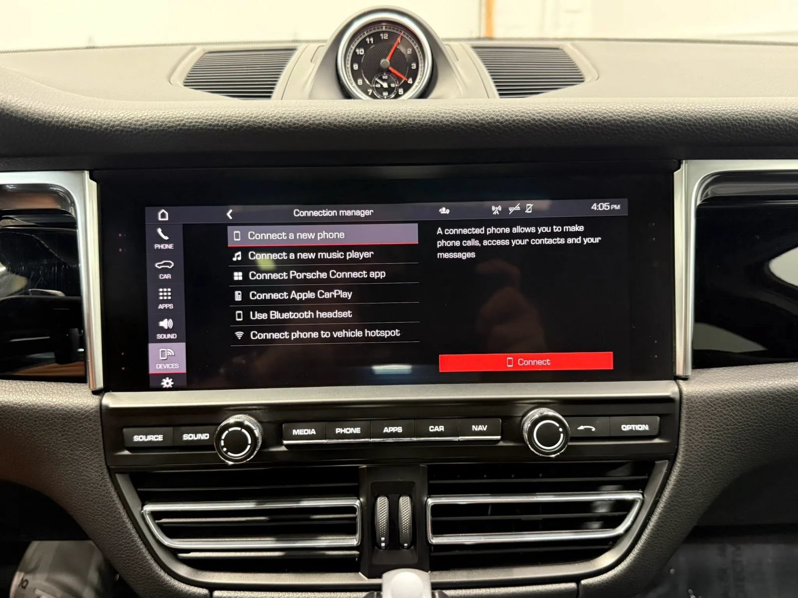 Used 2020 Porsche Macan AWD/4WD image 29