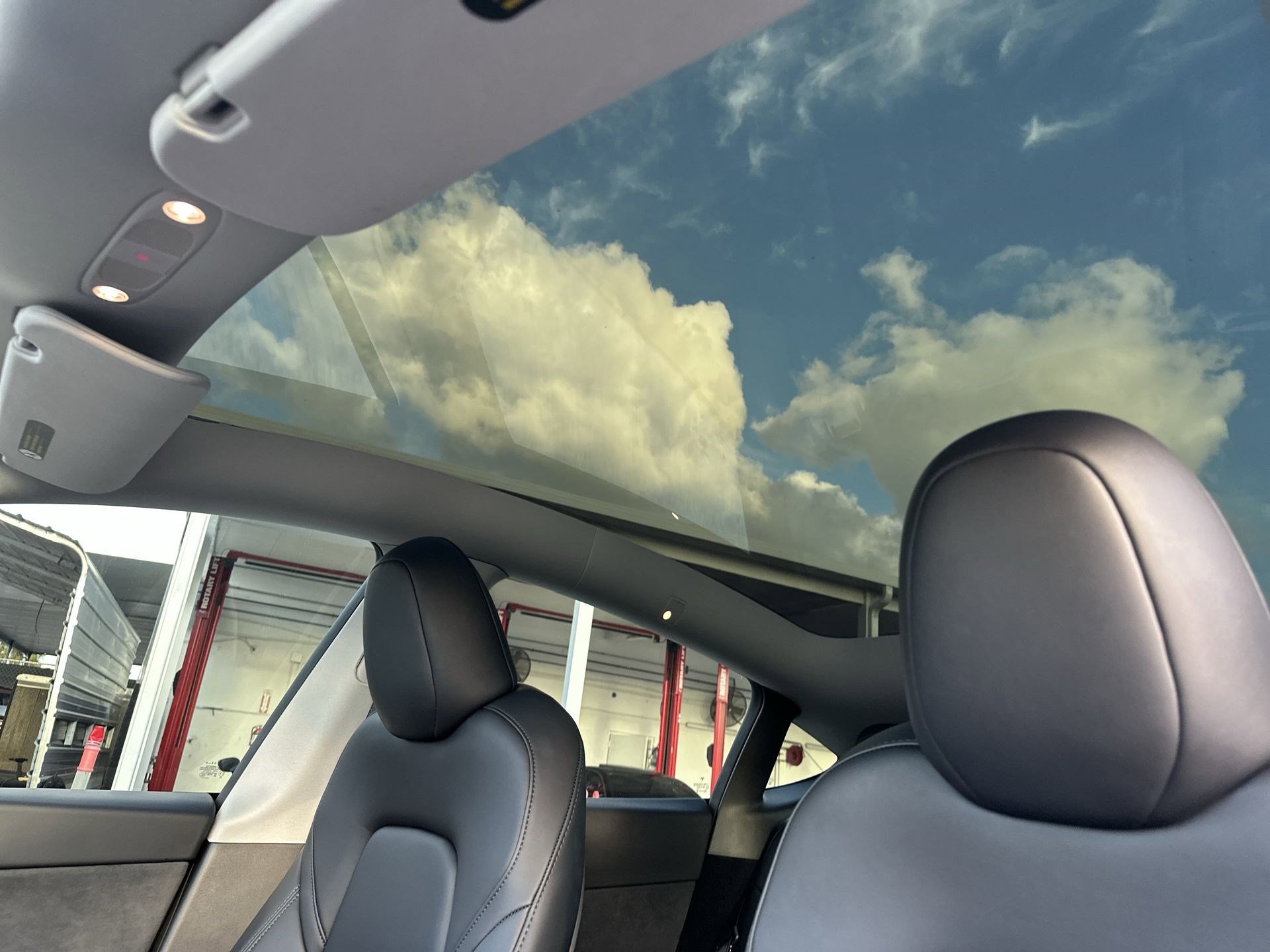 Used 2025 Tesla Model Y Long Range image 16