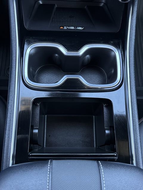 Used 2024 Chevrolet Traverse RS image 26