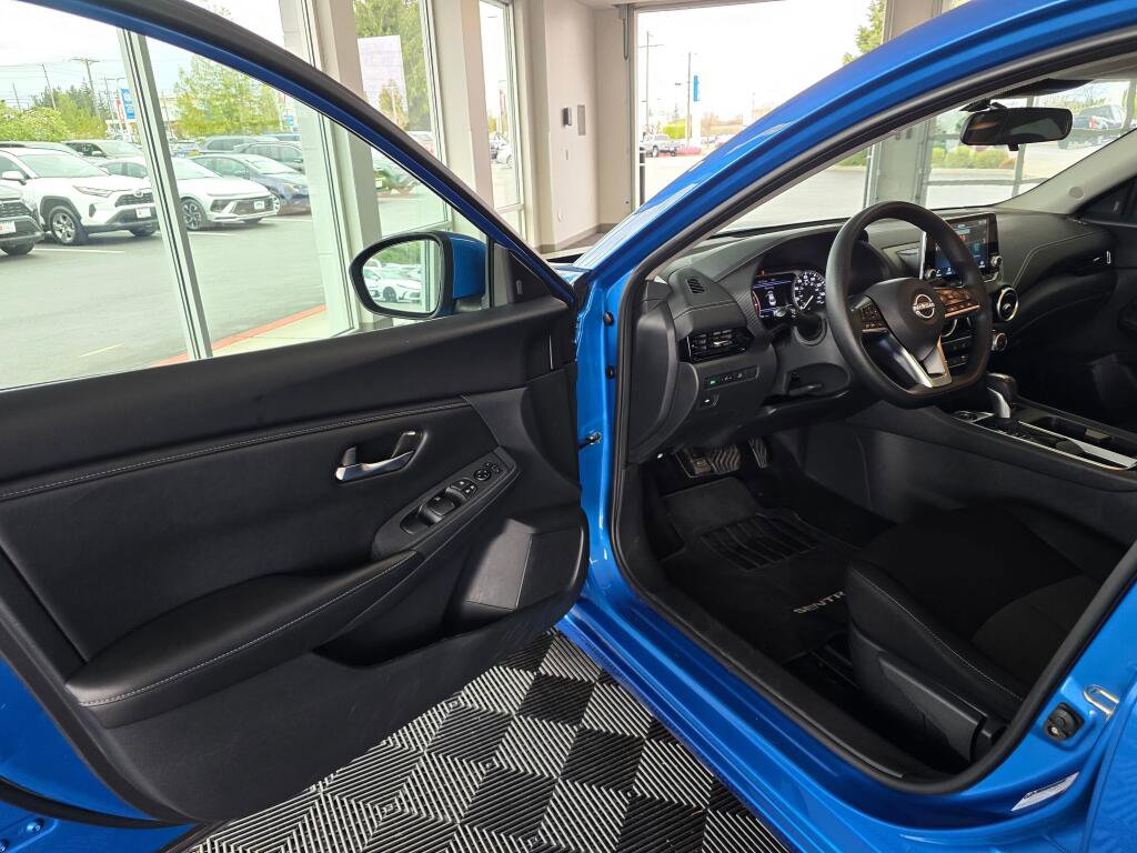 Used 2024 Nissan Sentra SV FWD image 31
