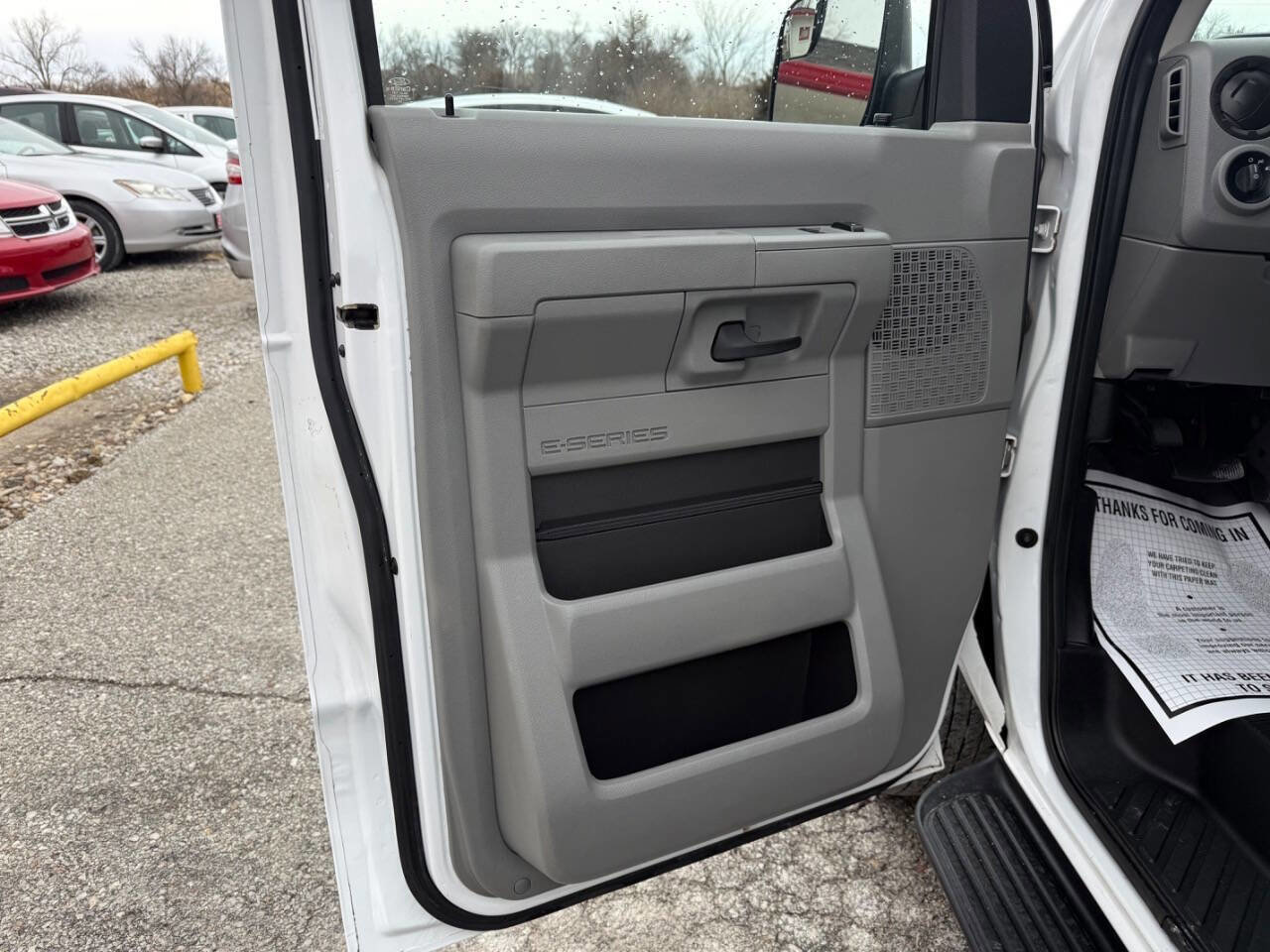 Used 2013 Ford E-350 and Econoline 350 XLT image 21