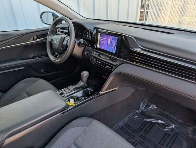 Used 2025 Toyota Camry LE FWD image 31