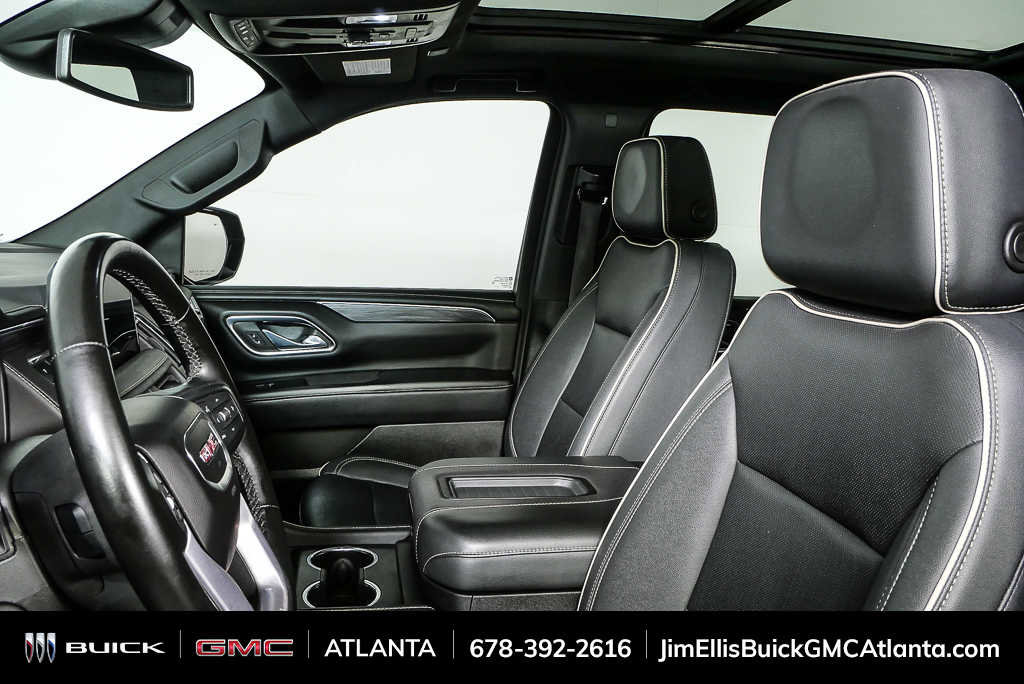 Used 2023 GMC Yukon XL SLT w/ SLT Premium Package image 5
