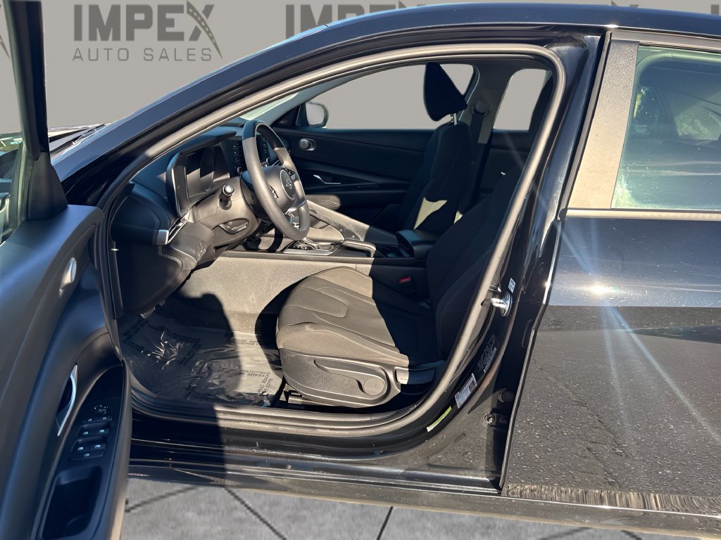 Used 2021 Hyundai Elantra SEL FWD image 9