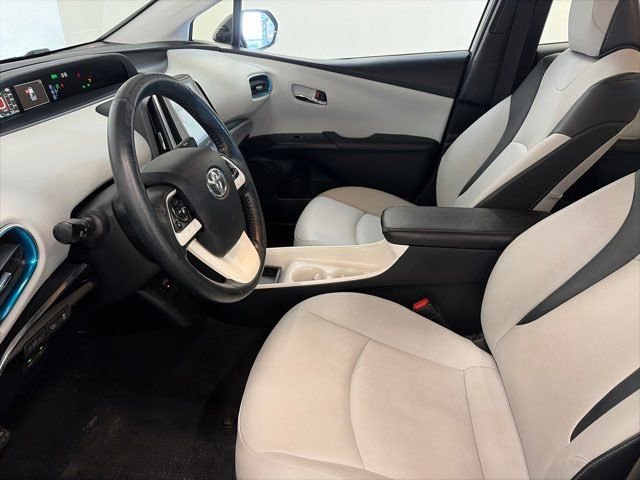 Used 2017 Toyota Prius Prime Advanced w/ Carpet Mat Package image 17