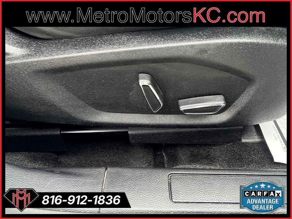 Used 2017 Ford Fusion SE image 27