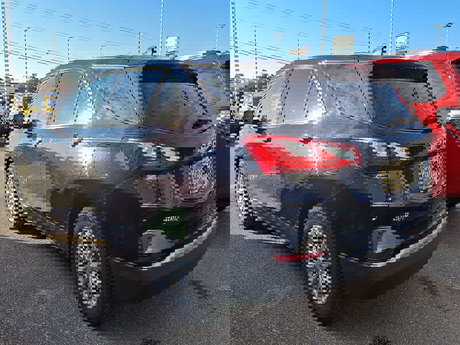 Used 2020 Chevrolet Equinox LT w/ LPO, Floor Liner Package image 4