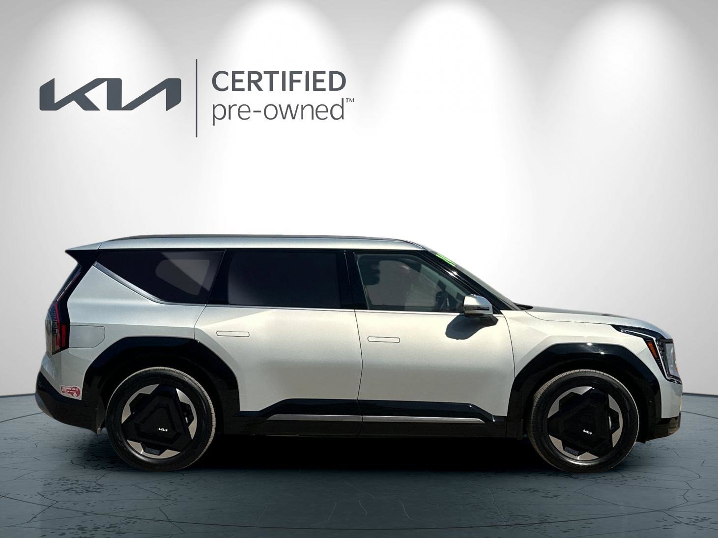 Certified 2024 Kia EV9 Land AWD/4WD image 3